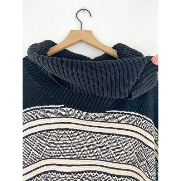 Maurices Patterned Cowl Neck Tunic Sweater Black Cream Geometric size XXL - Picture 4 of 8